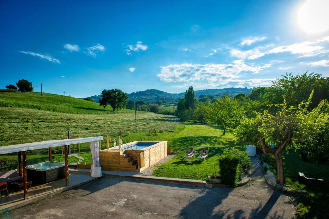 Casa Vacanze Raggio Di Sole Montegridolfo Luaran gambar